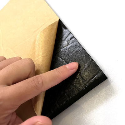 黒色 自己粘着 EPDM セルラーゴムシート アルミホイル 粘着性のある単面泡