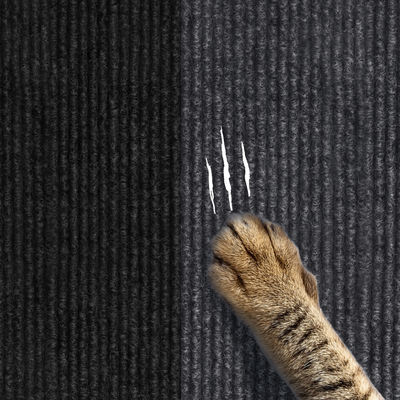 ベッドサイドの保護のための滑り止めの猫の爪とぎマット自己粘着性トリミング可能